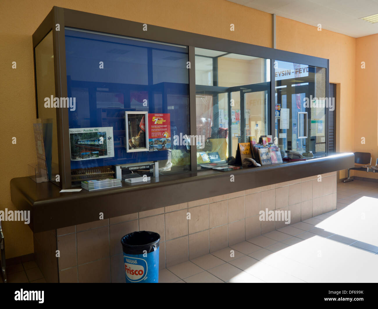 Railway ticket counter hires stock photography and images Alamy