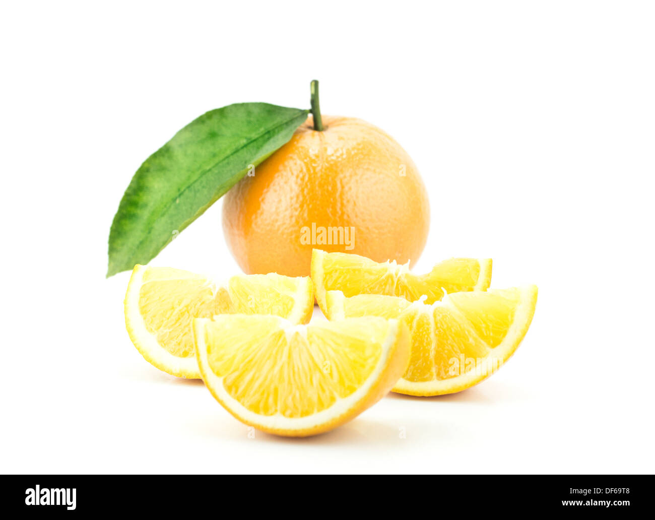Sweet Orange Fruit with leaves and orange sliced Stock Photo - Alamy