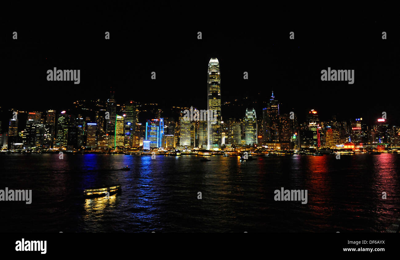 Hong Kong harbour at night Stock Photo - Alamy