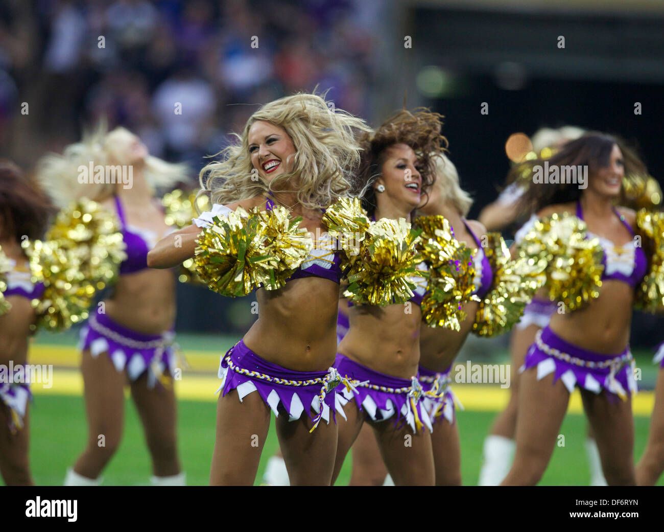 Minnesota vikings cheerleader hi-res stock photography and images - Alamy