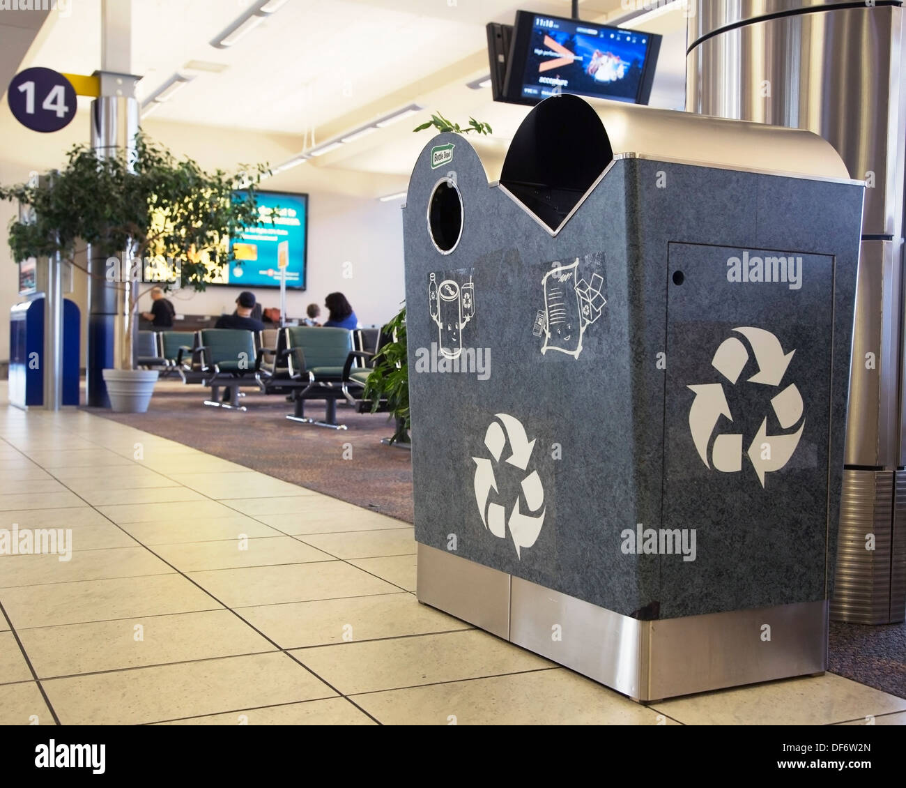 Container terminal gate hi-res stock photography and images - Alamy