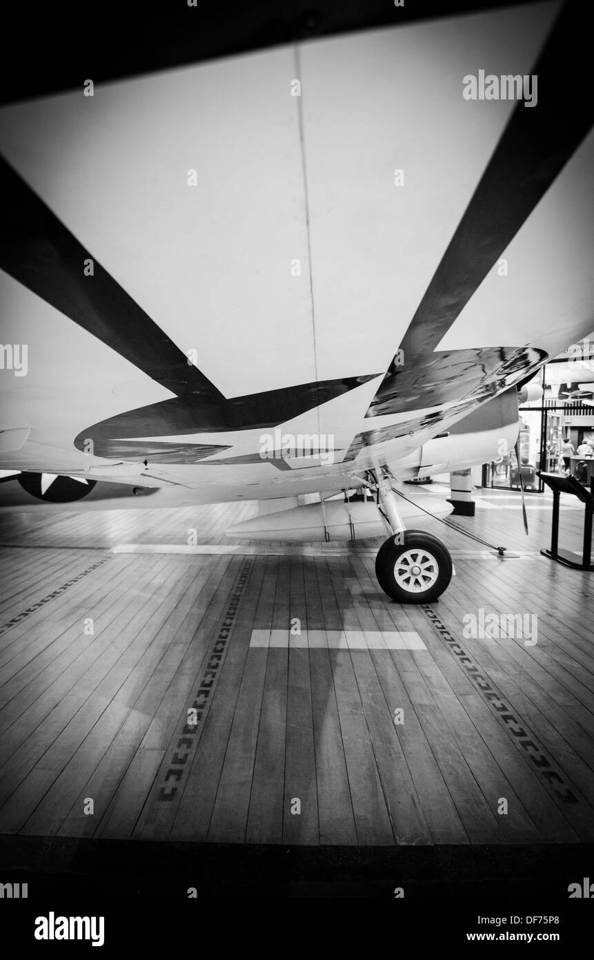Airplane Black and White Stock Photos & Images - Alamy