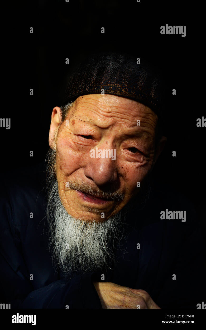 chinese facialepiss Chinese faces hi-res stock photography and images - Alamy
