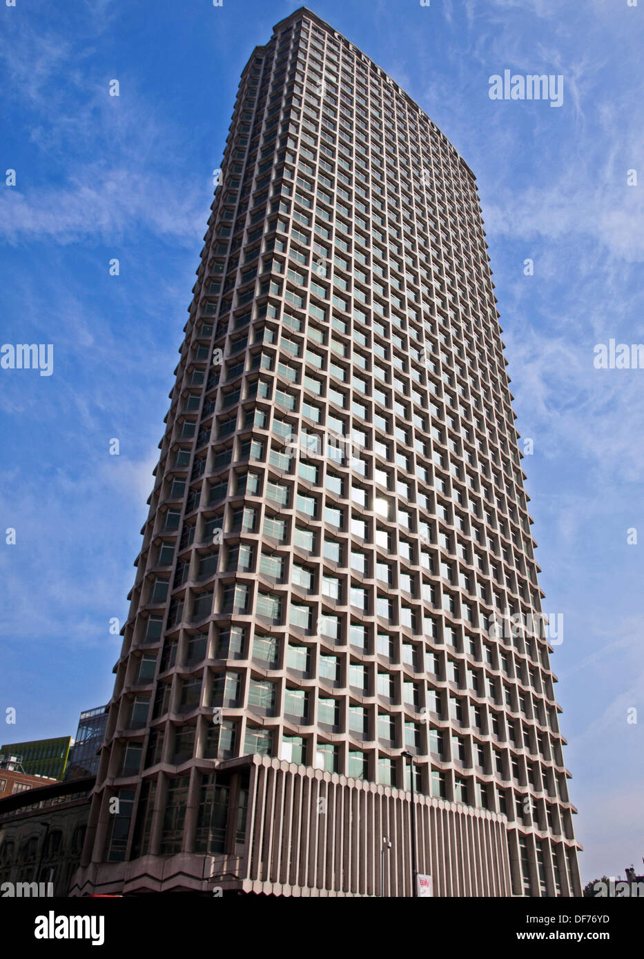 Centre point tottenham court road hires stock photography and images
