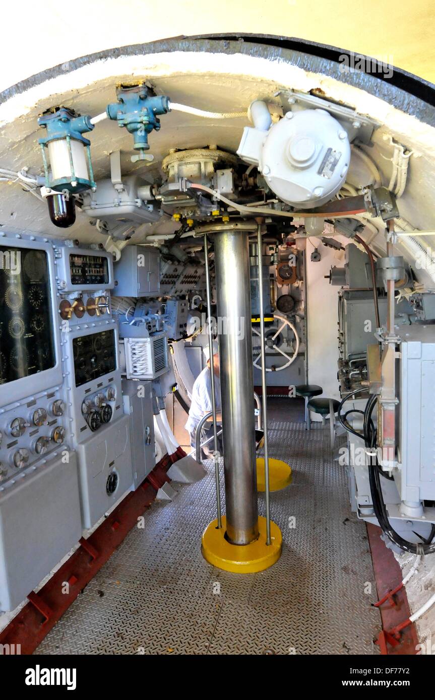 Navy conning tower hires stock photography and images Alamy