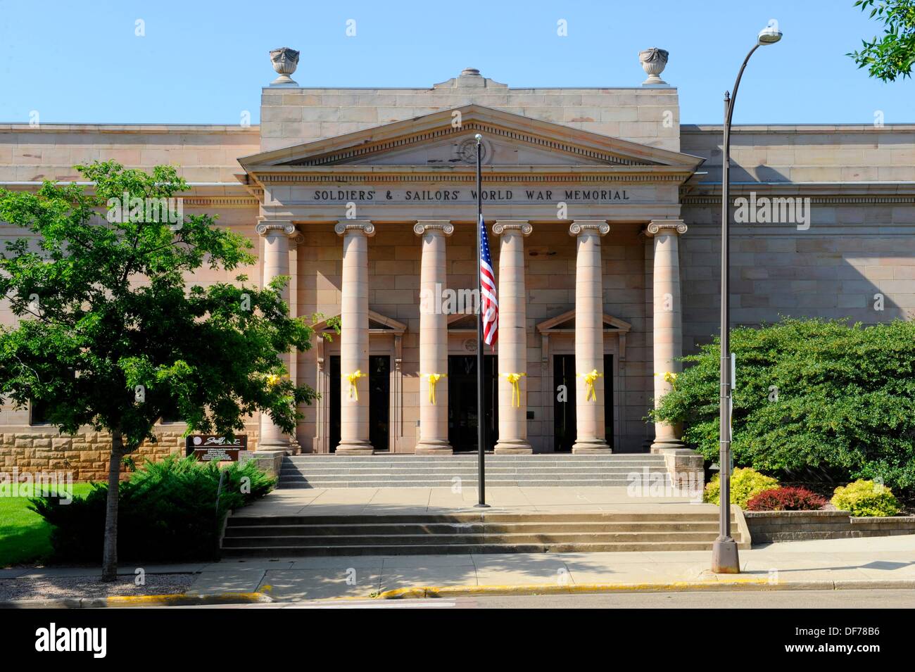 Soldiers Sailors Memorial Building Pierre South Dakota Stock Photo - Alamy