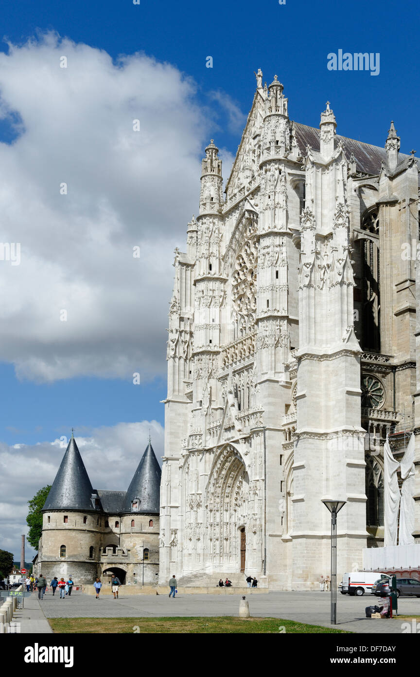Saint Pierre Cathedral, Beauvais, Département Oise, Picardie, France Stock Photo