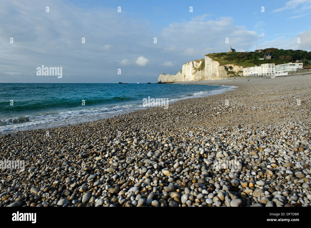 Beach with white cliffs, Étretat, Département Seine-Maritime, Upper Normandy, France Stock Photo