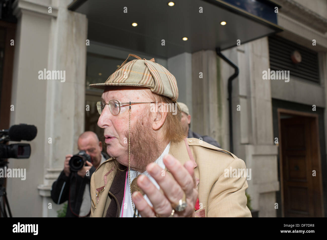 Holborn, London, UK . 30th Sep, 2013. Former Channel 4 horse racing pundit, John McCririck arriving at an employment tribunal in Kingsway, after alleging he was dismissed from Channel 4 due to his age. Credit:  Allsorts Stock Photo/Alamy Live News Stock Photo