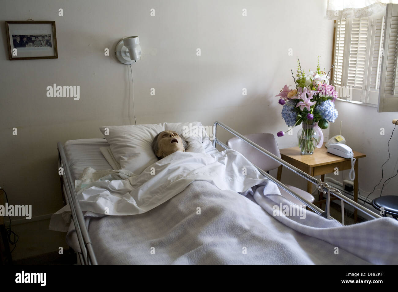 Death bed hires stock photography and images Alamy