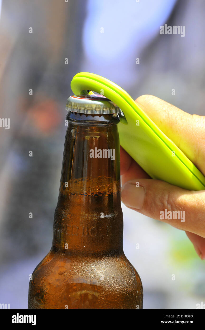 Consuming beer hi-res stock photography and images - Alamy