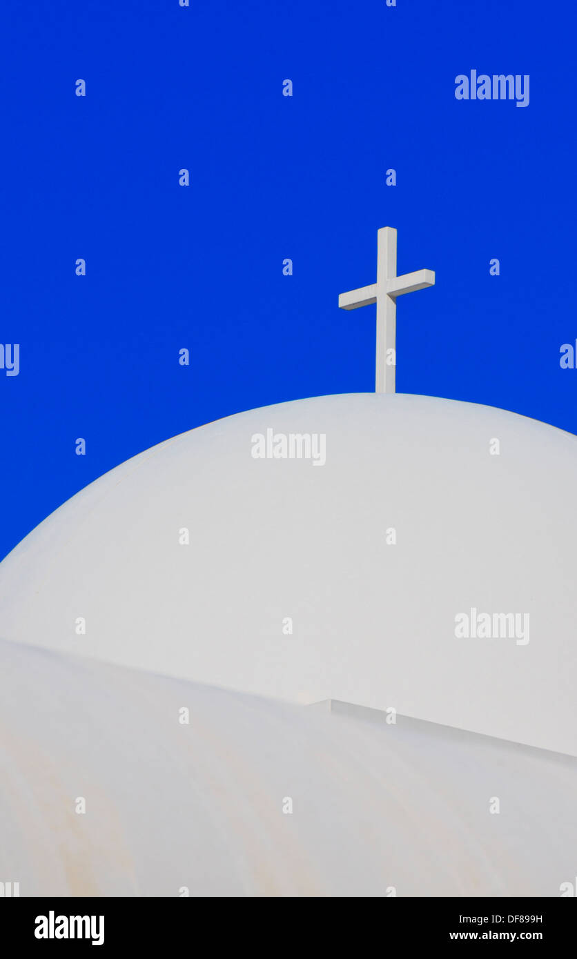A cross on top of a church dome Stock Photo - Alamy