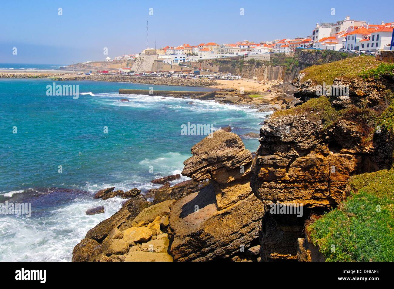 Mentality Laughter Sculptor Ericeira portugal wall beach hi-res stock photography and images - Alamy