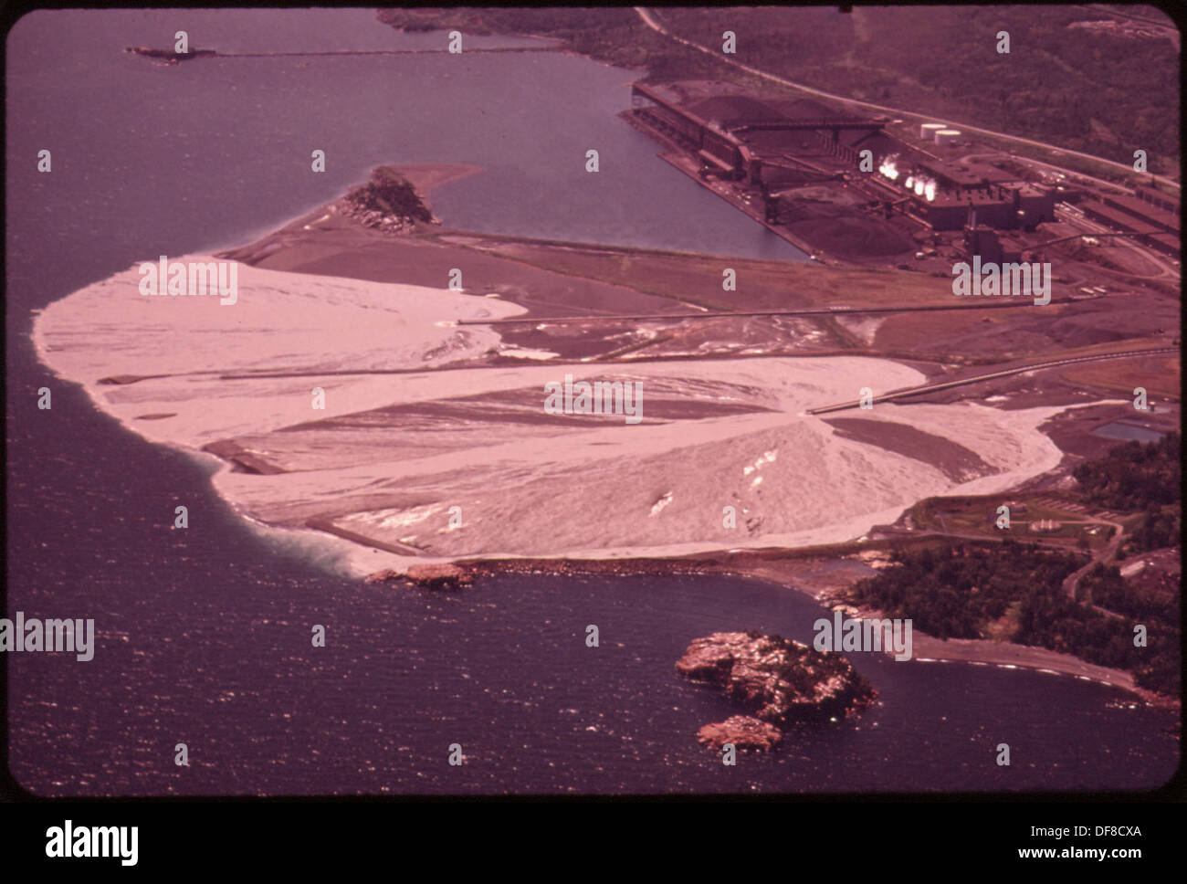 SOUTHWESTERLY CURRENTS HAVE CARRIED TACONITE TAILINGS DISCHARGED BY