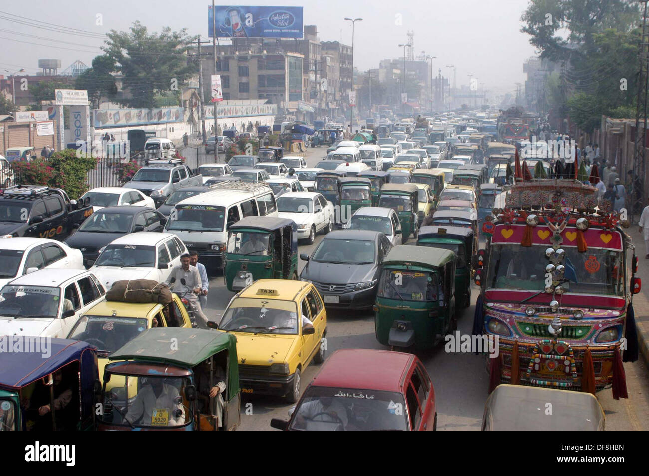 A large numbers of vehicle stuck in traffic jam at GT Road due to Law