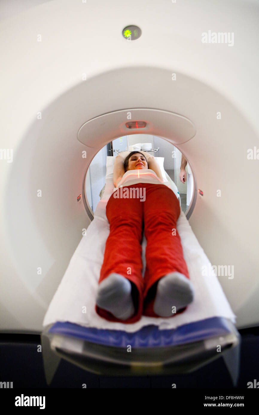 Ct scan abdomen hires stock photography and images Alamy