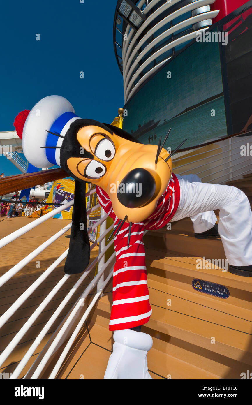 Goofy Aboard The Disney Dream Cruise Ship Sailing Between Florida And The Bahamas Stock Photo Alamy Goofy Aboard The Disney Dream Cruise Ship Sailing Between Florida And The Bahamas Stock Photo Alamy