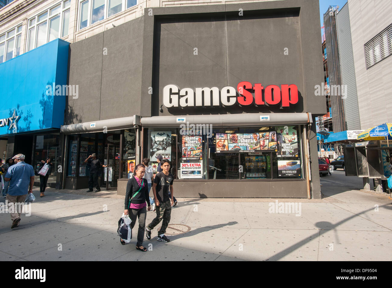 People walk by a GameStop store in Brooklyn on January 28, 2021 in News  Photo - Getty Images
