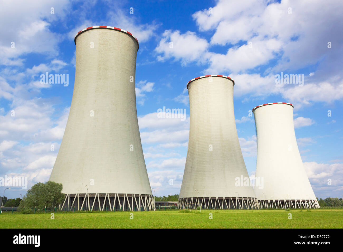 Cooling towers hi-res stock photography and images - Alamy