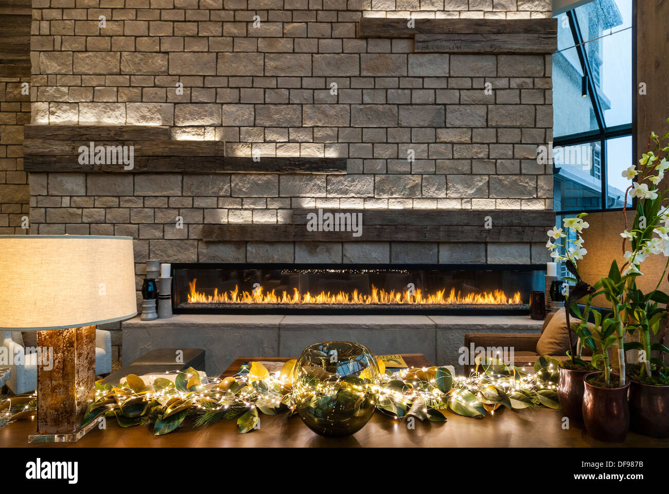 Fire lobby hi-res stock photography and images - Alamy