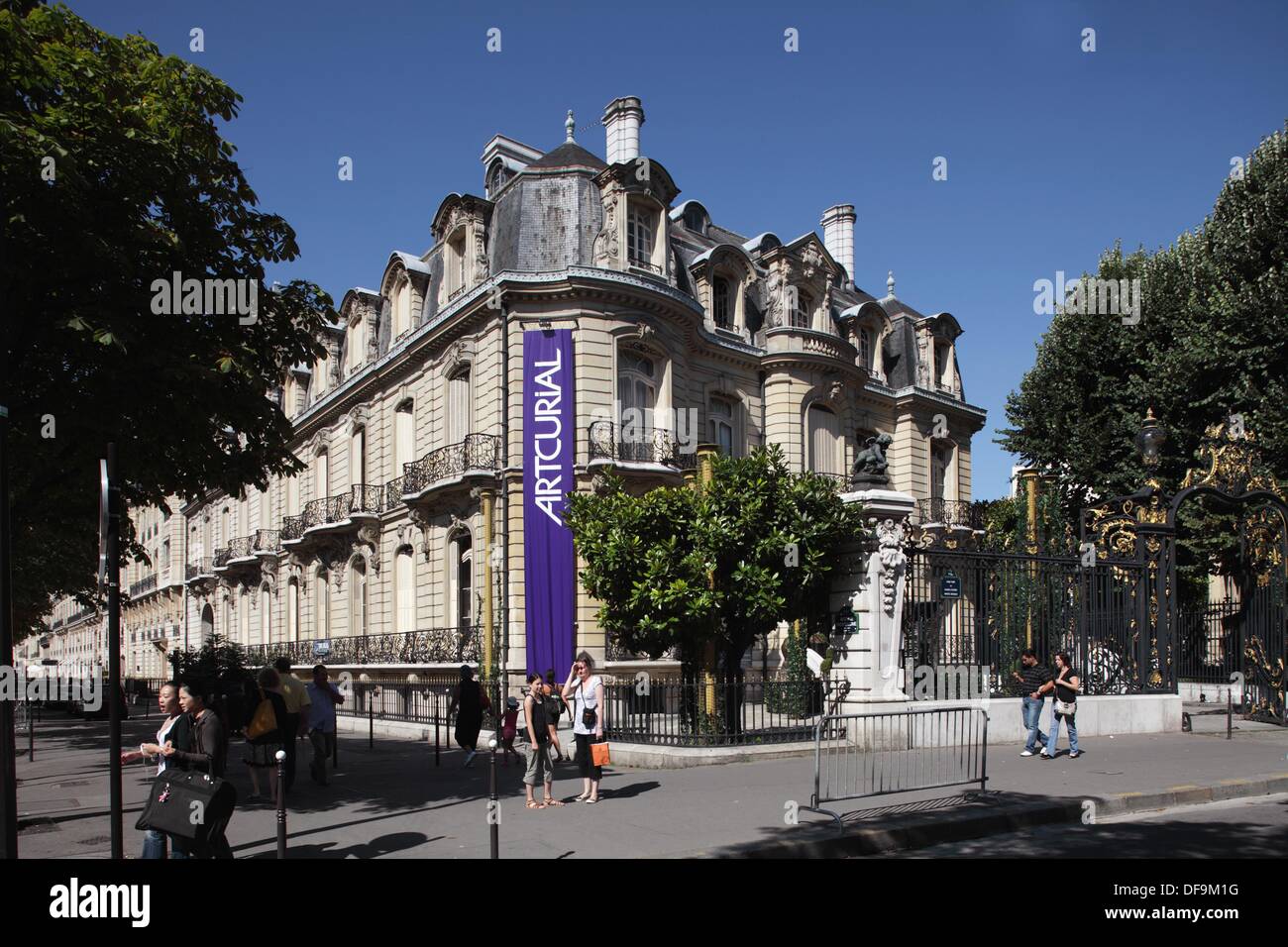 Art auction house ARTCURIAL on Avenue des ChampsElysees, Paris, Ilede