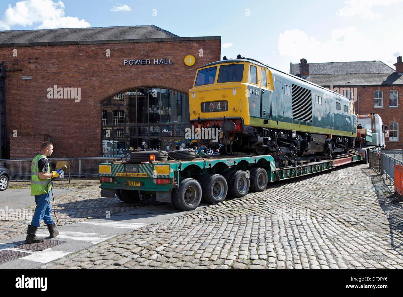 Hymek’ Class 35 diesel hydraulic no D7076 while Stock Photo
