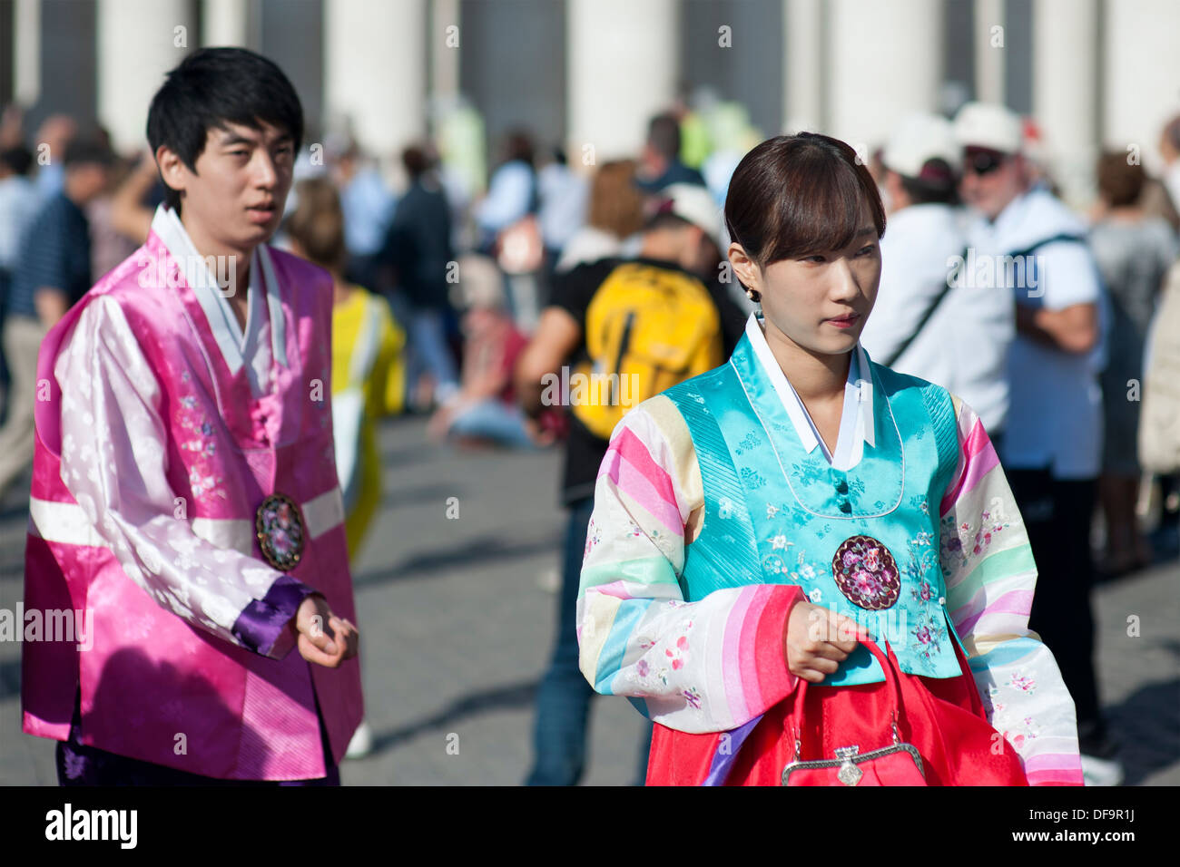 Japanese couple in traditional dress in St Peter's Square in the audience of Pope Francesco Stock Photo