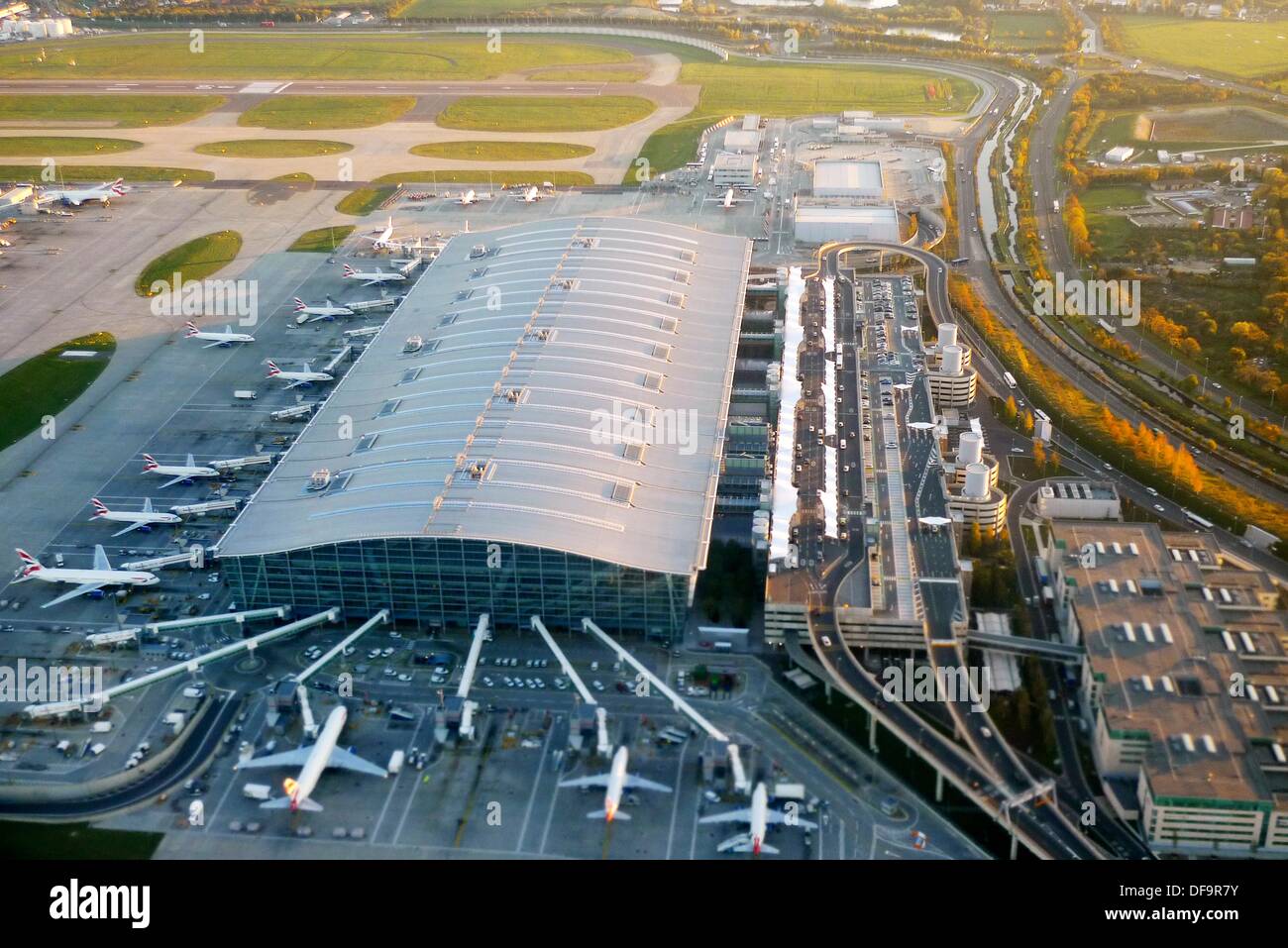 Aerial view heathrow airport hi-res stock photography and images - Alamy