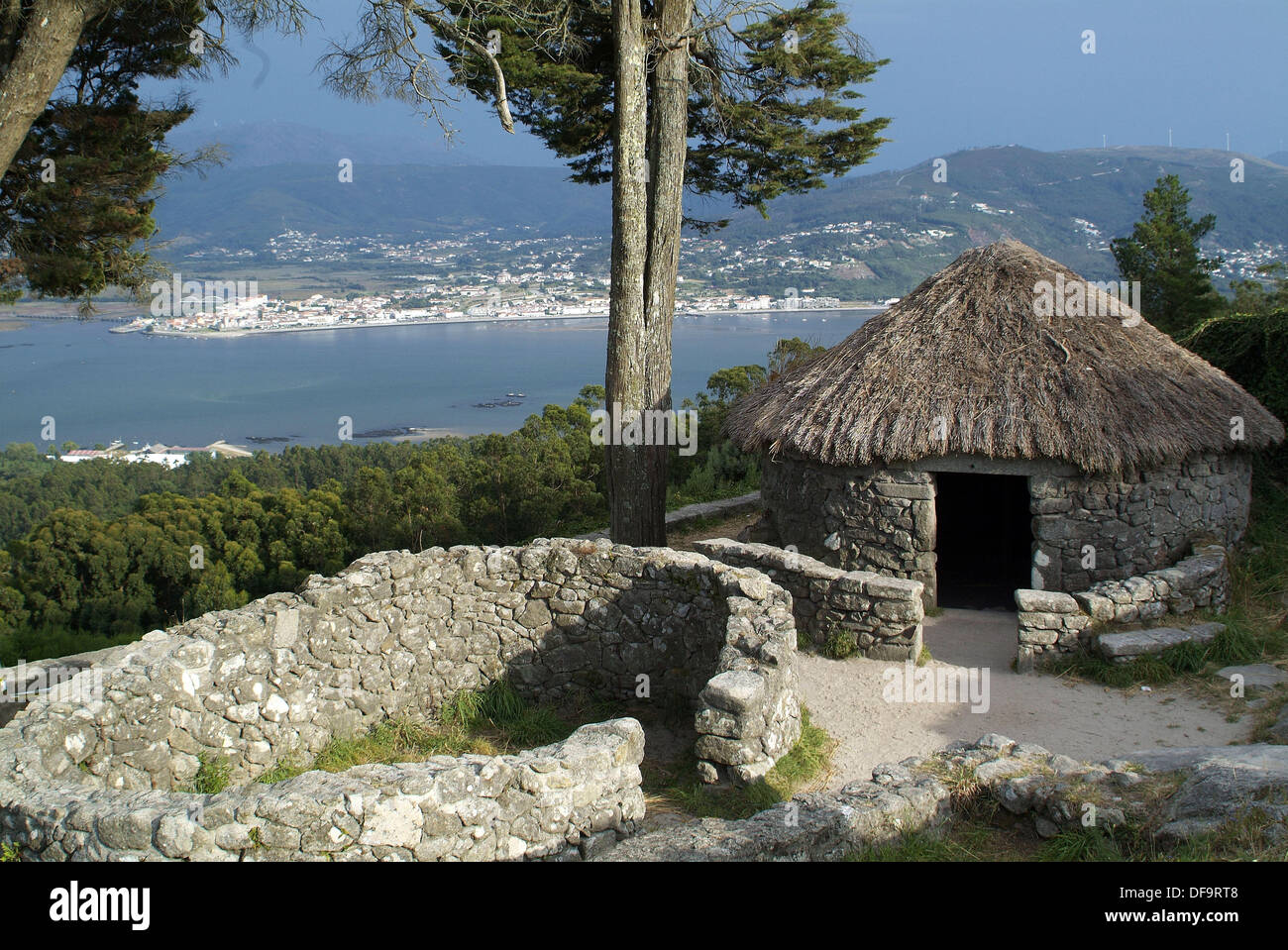 Monte de Santa Tecla. Pontevedra. Galicia. Spain. Celtic village of the  ´cultura castreña´. 2nd century BC Stock Photo - Alamy