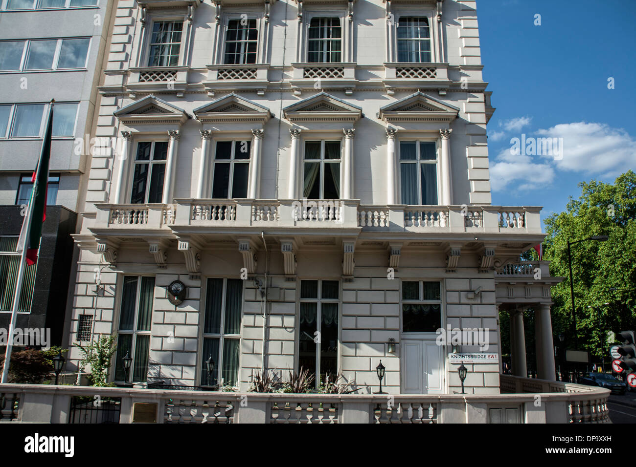 Embassy of kuwait hires stock photography and images Alamy