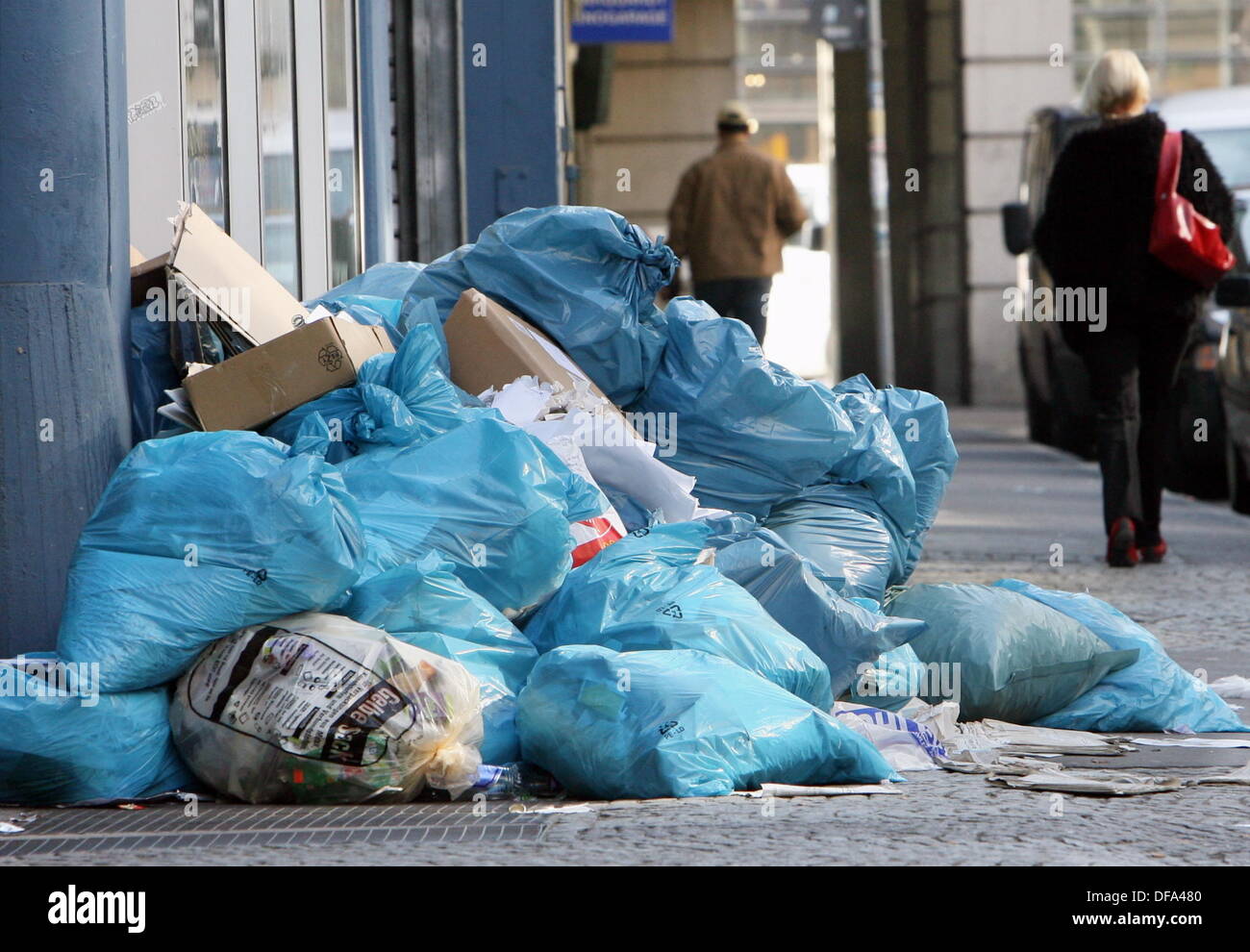 Picture of piles of rubbish in Stuttgart on the 20th of March in 2006 in the seventh week of strike of the rubbish collectors. Stock Photo