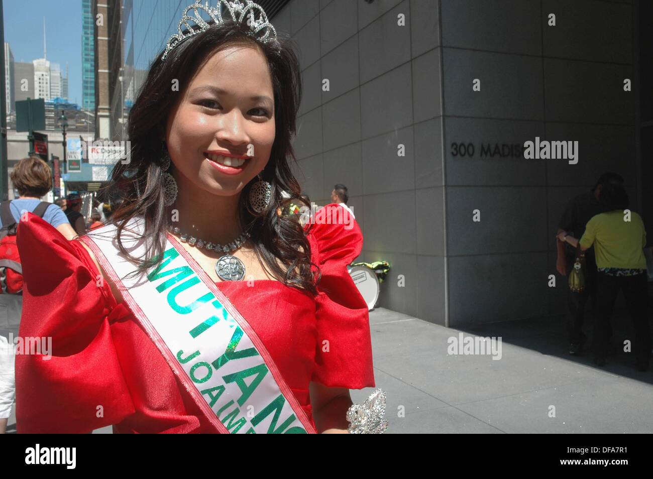 New York City (USA) a beauty queen at the Philippine Independence Day