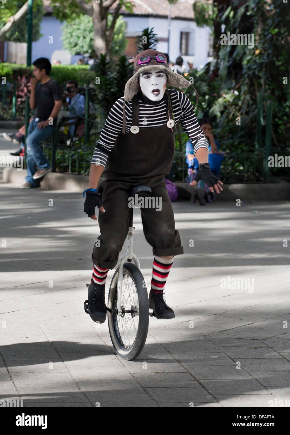 Clown unicycle hires stock photography and images Alamy