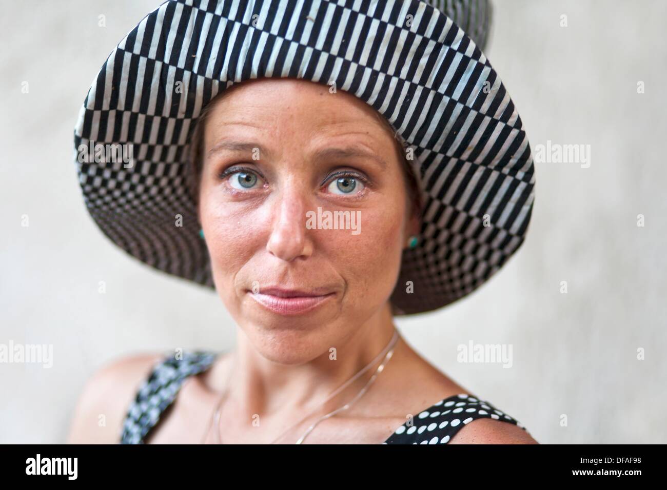 Woman With Big Hat Stock Photo Alamy