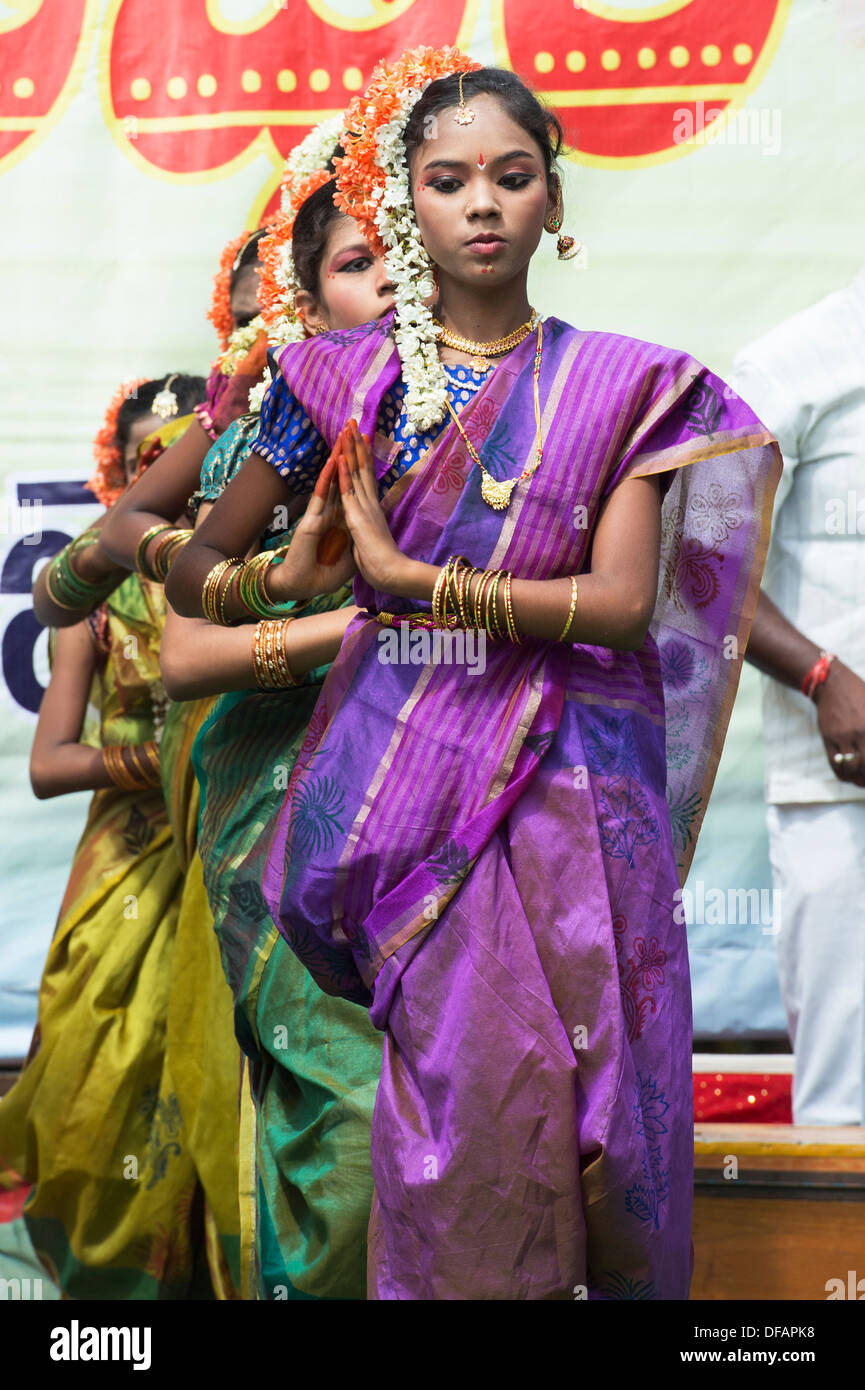Traditional Dress Of Andhra Pradesh - Lifestyle Fun