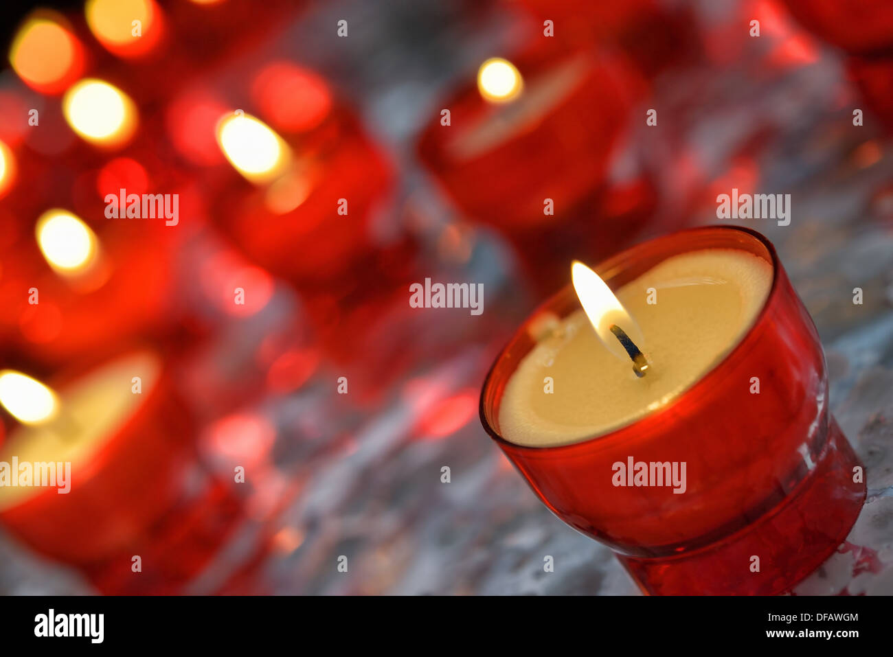 Catholic church easter candles hires stock photography and images Alamy
