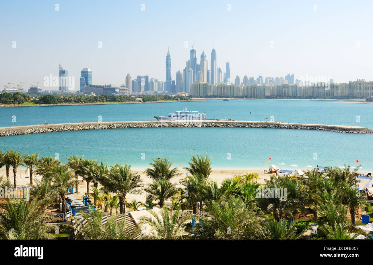 The modern luxury hotel on Palm Jumeirah man-made island, Dubai, UAE Stock Photo