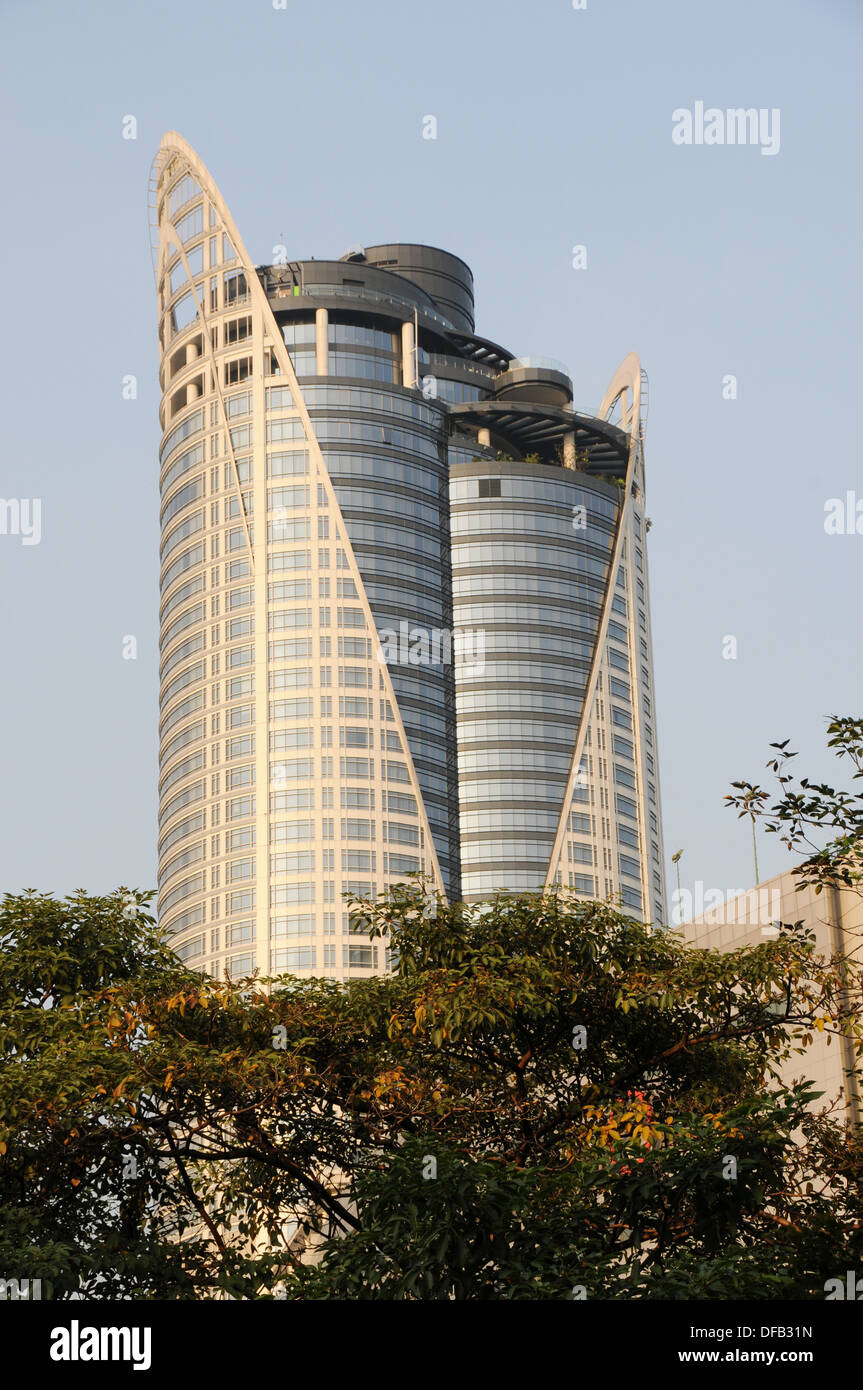 Glastower at the Central World Plaza Bangkok Stock Photo - Alamy