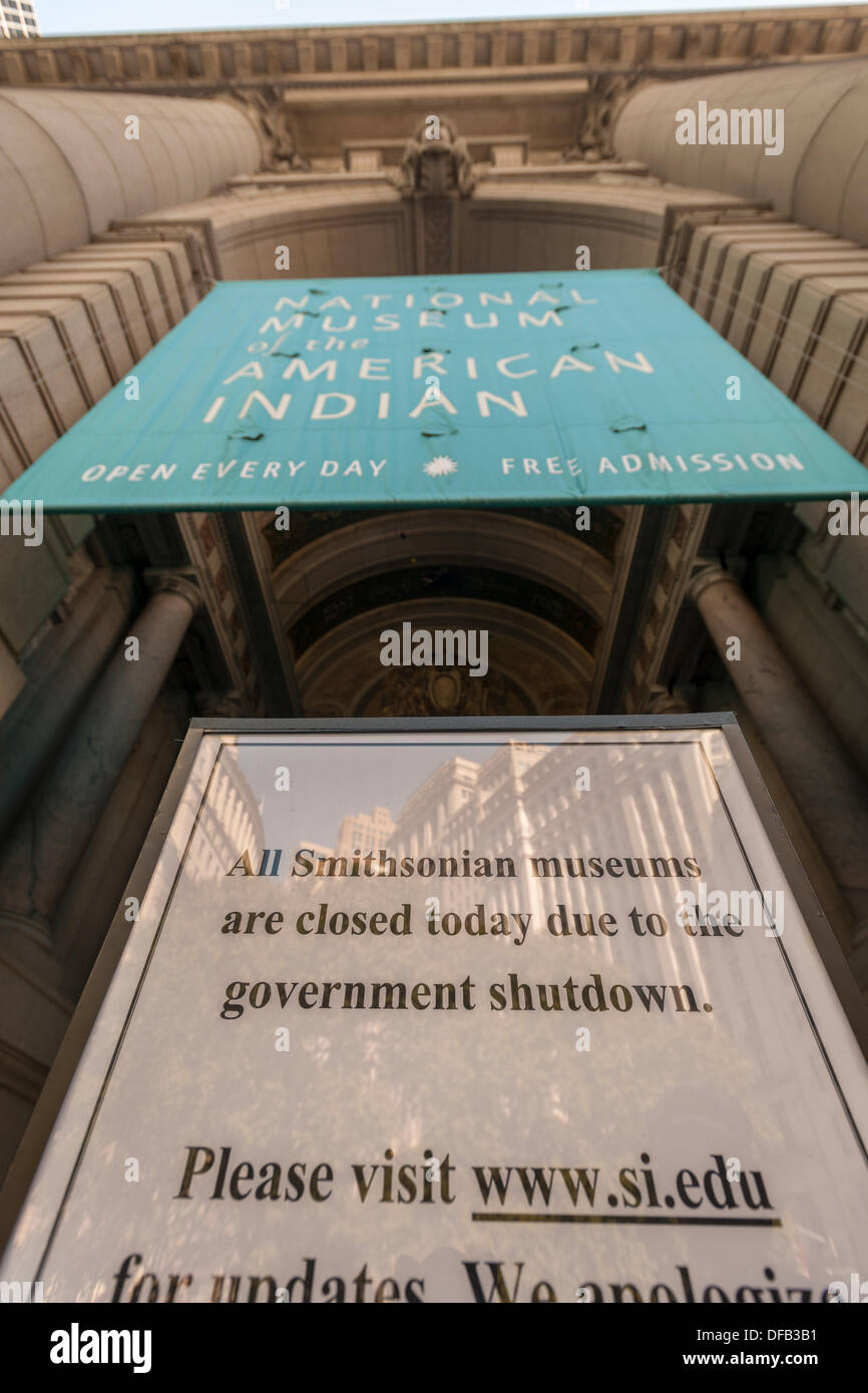New York, USA. 1st October 2013. The closed Smithsonian National Museum of the American Indian in Bowling Green in New York on Tuesday, October 1, 2013. A partial government shutdown took effect today because of a dispute between Democrats and Republicans in Congress over the Obamacare program. Approximately 800,000 federal workers have been furloughed and only essential services are up and running.  Credit:  Richard B. Levine/Alamy Live News Stock Photo