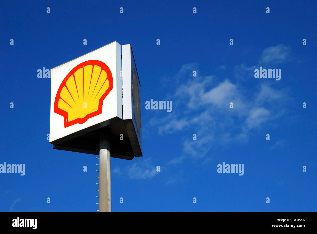 Shell Emblem High Resolution Stock Photography And Images - Alamy