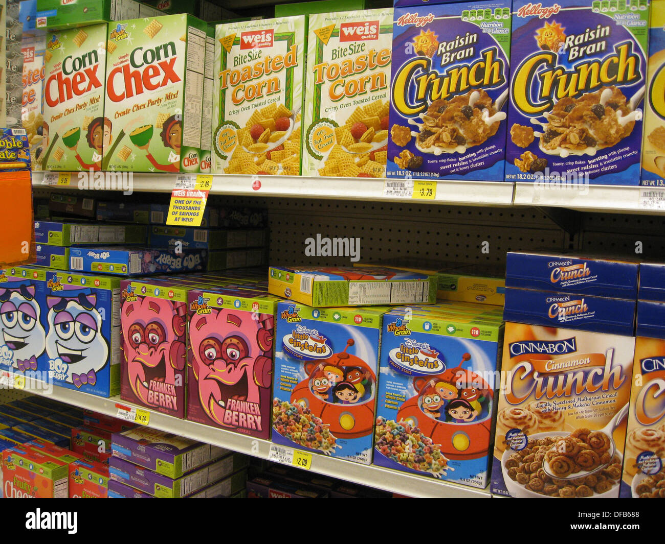 Cereals packaged for sale Stock Photo Alamy