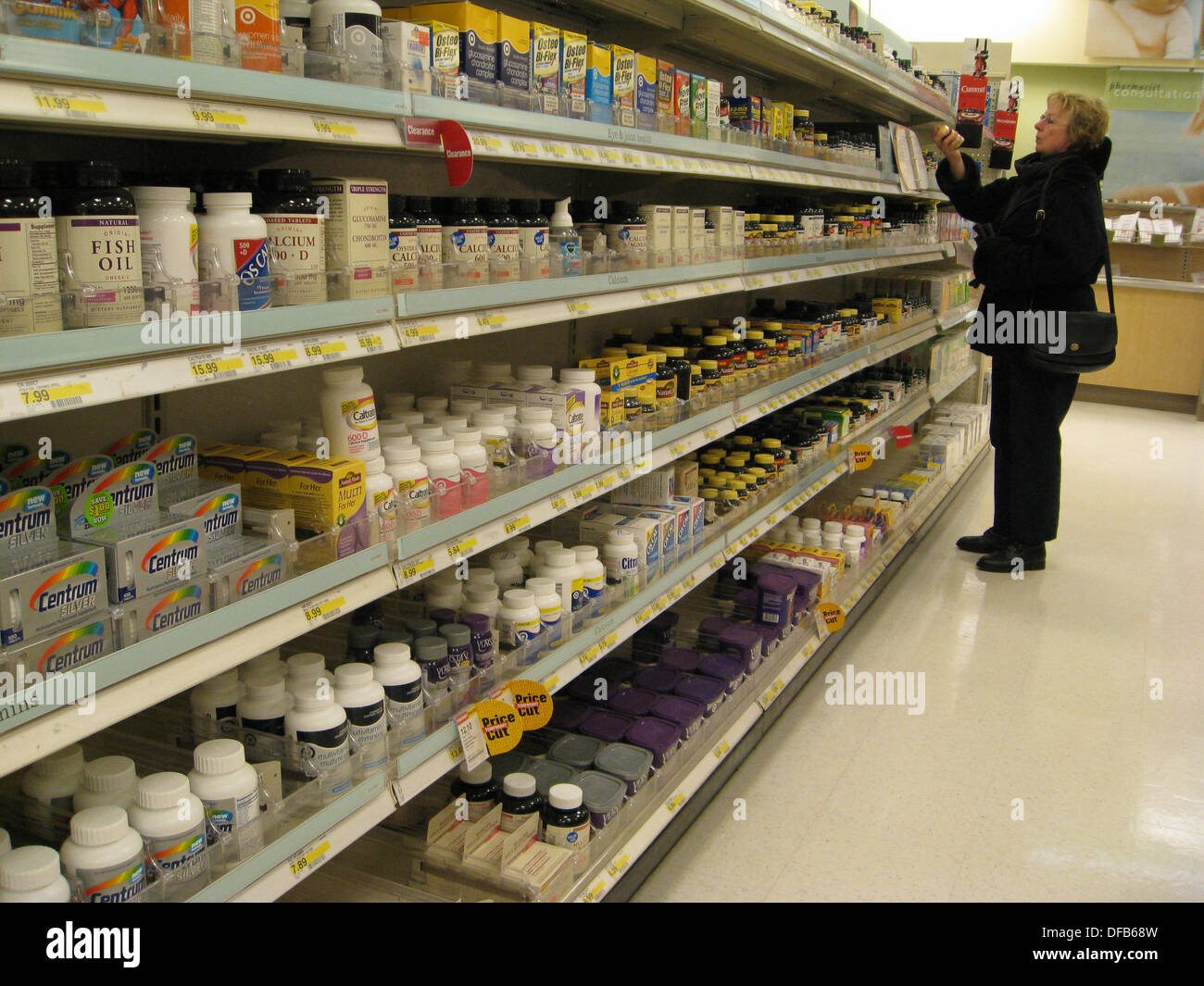 Shopping for vitamins and supplements Stock Photo 61097369 Alamy