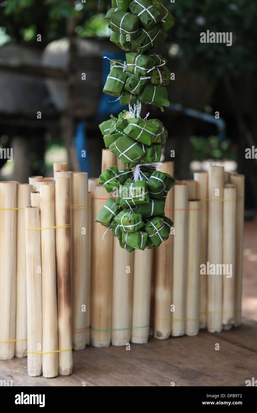 Tambo Tambo Sticky Rice Sticky rice in bamboo Stock Photo - Alamy