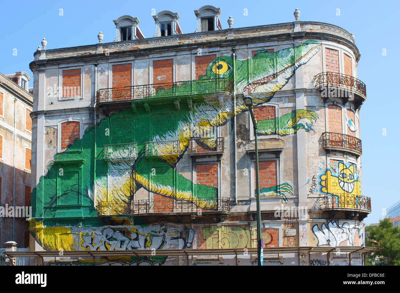 Crocodile painted on the abandoned building Lisbon Stock Photo