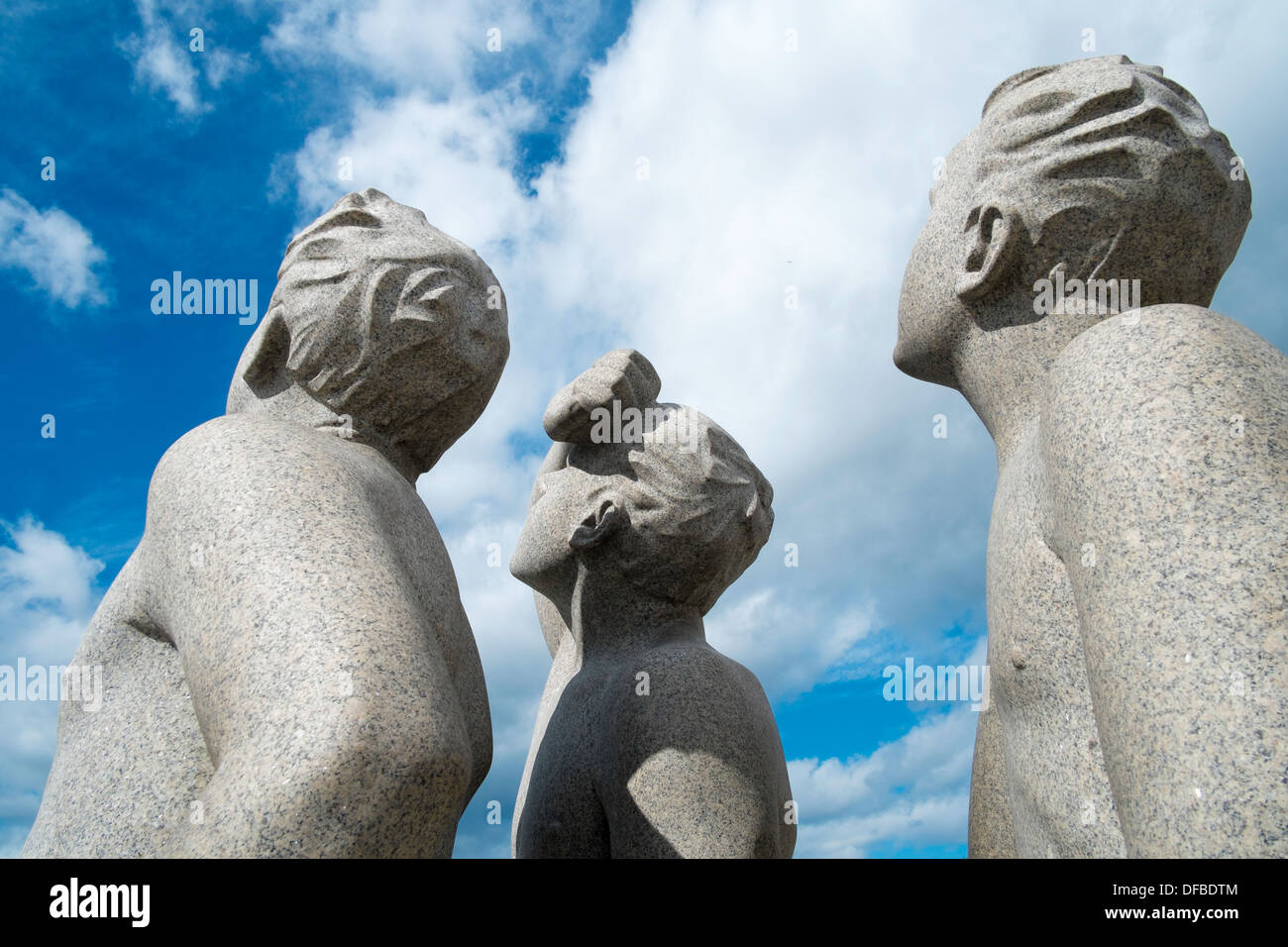 Sculptures of three men looking up at the sky, Vigeland Sculpture