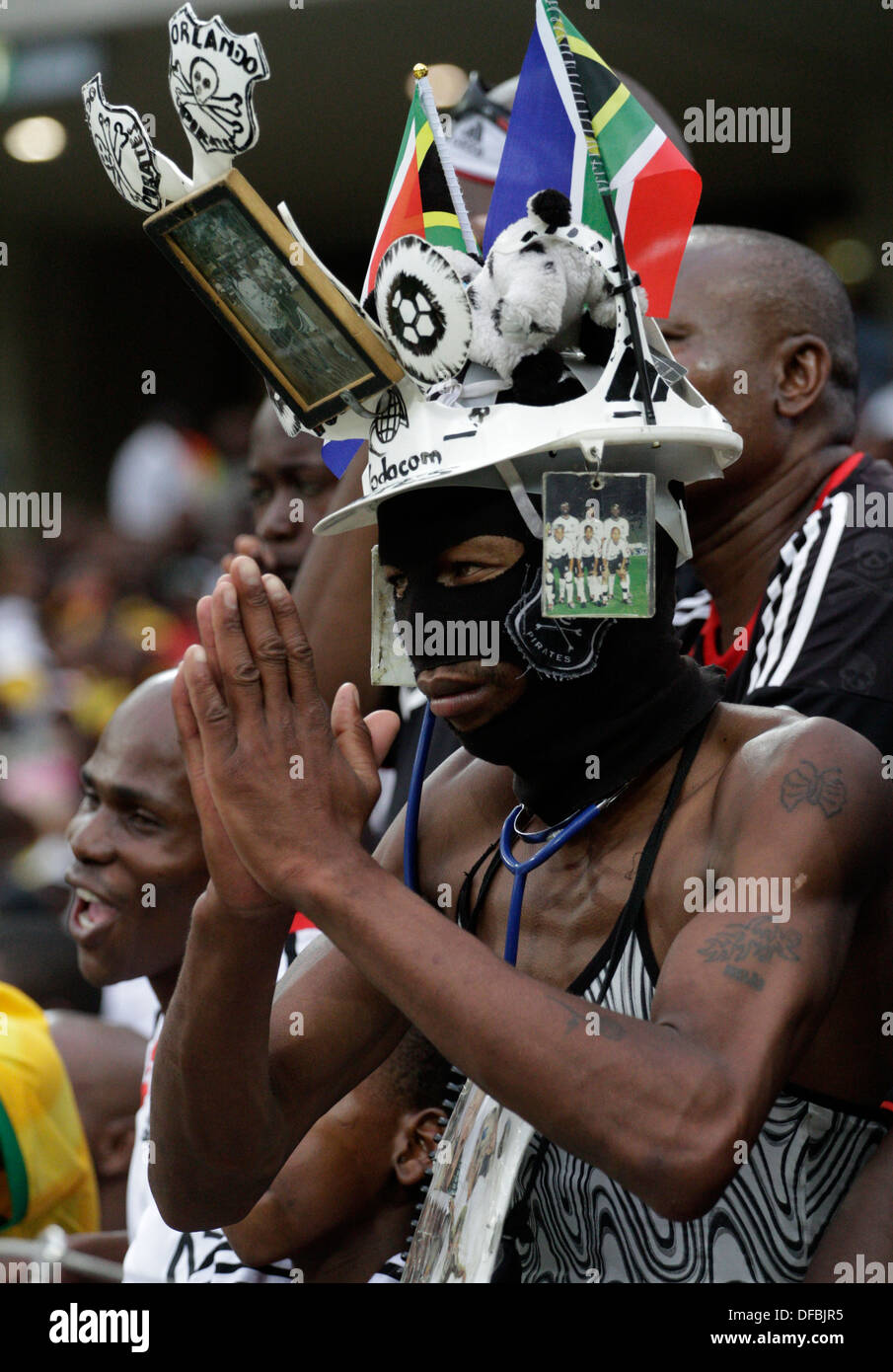 Kaizer chiefs soccer hi-res stock photography and images - Alamy