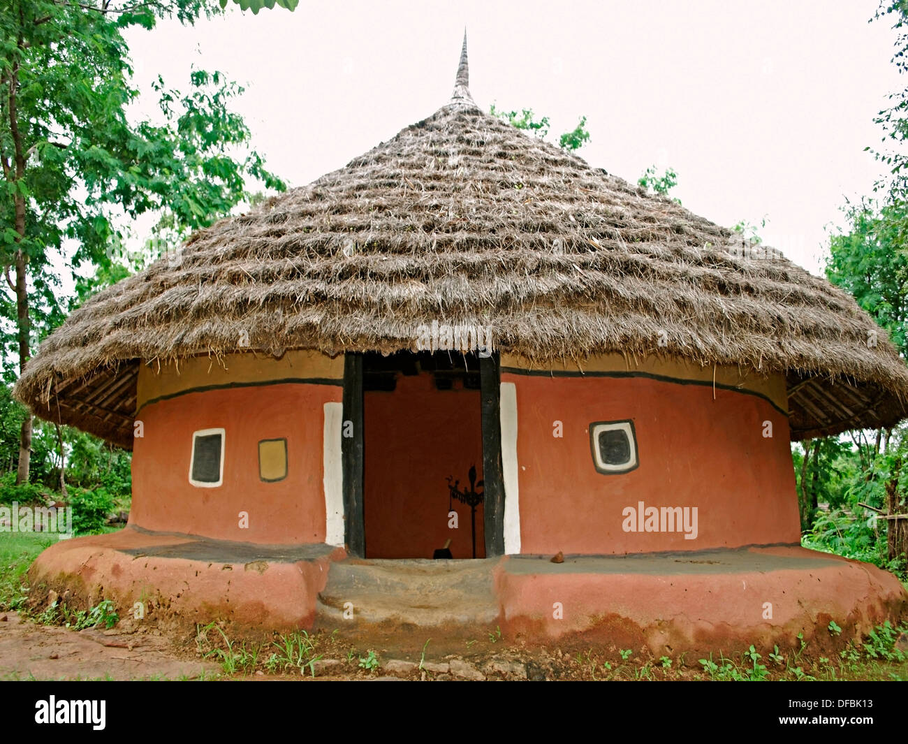 Tribal hut hires stock photography and images Alamy