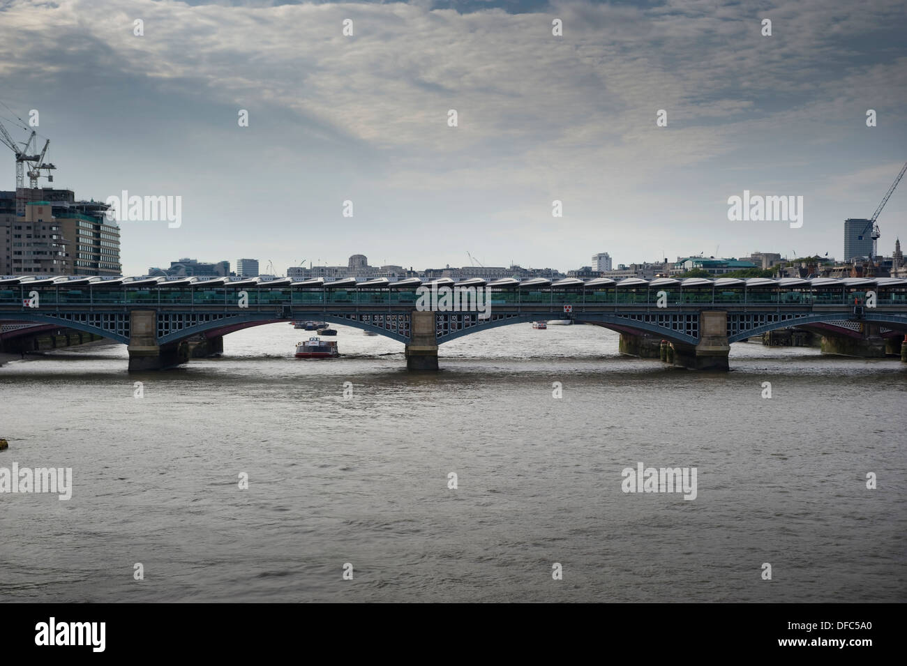 The new covering for platforms at Blackfriars Bridge Railway Station, City of London, UK Stock Photo