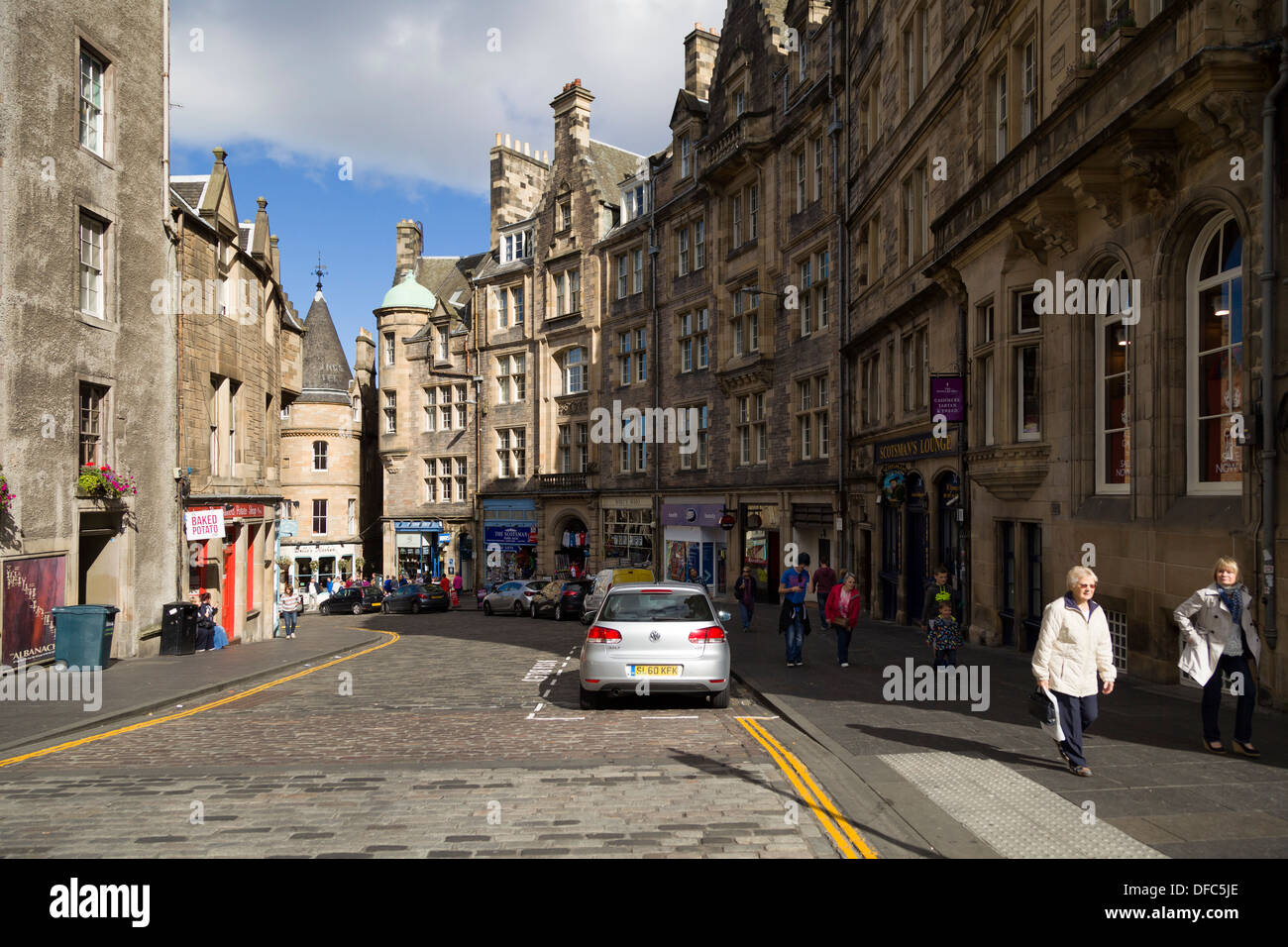 Cockburn street edinburgh hires stock photography and images Alamy