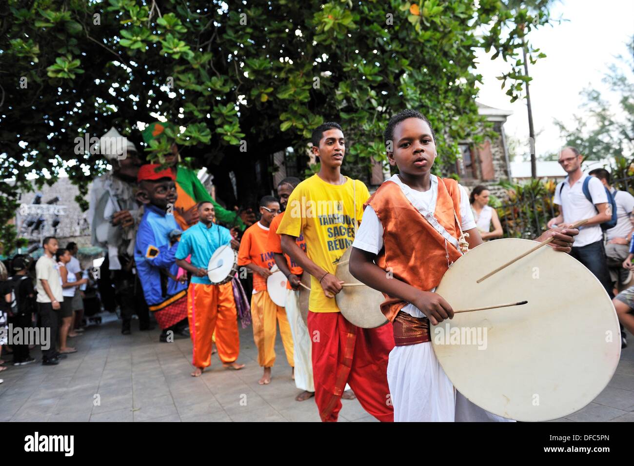 giant puppets parade of The Giant Match Association at the Tempo